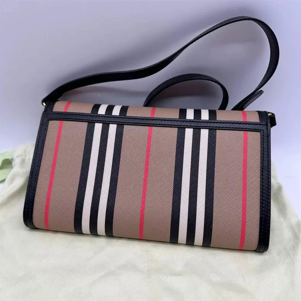 NEW Burberry Hannah Icon Wallet with Detachable Strap